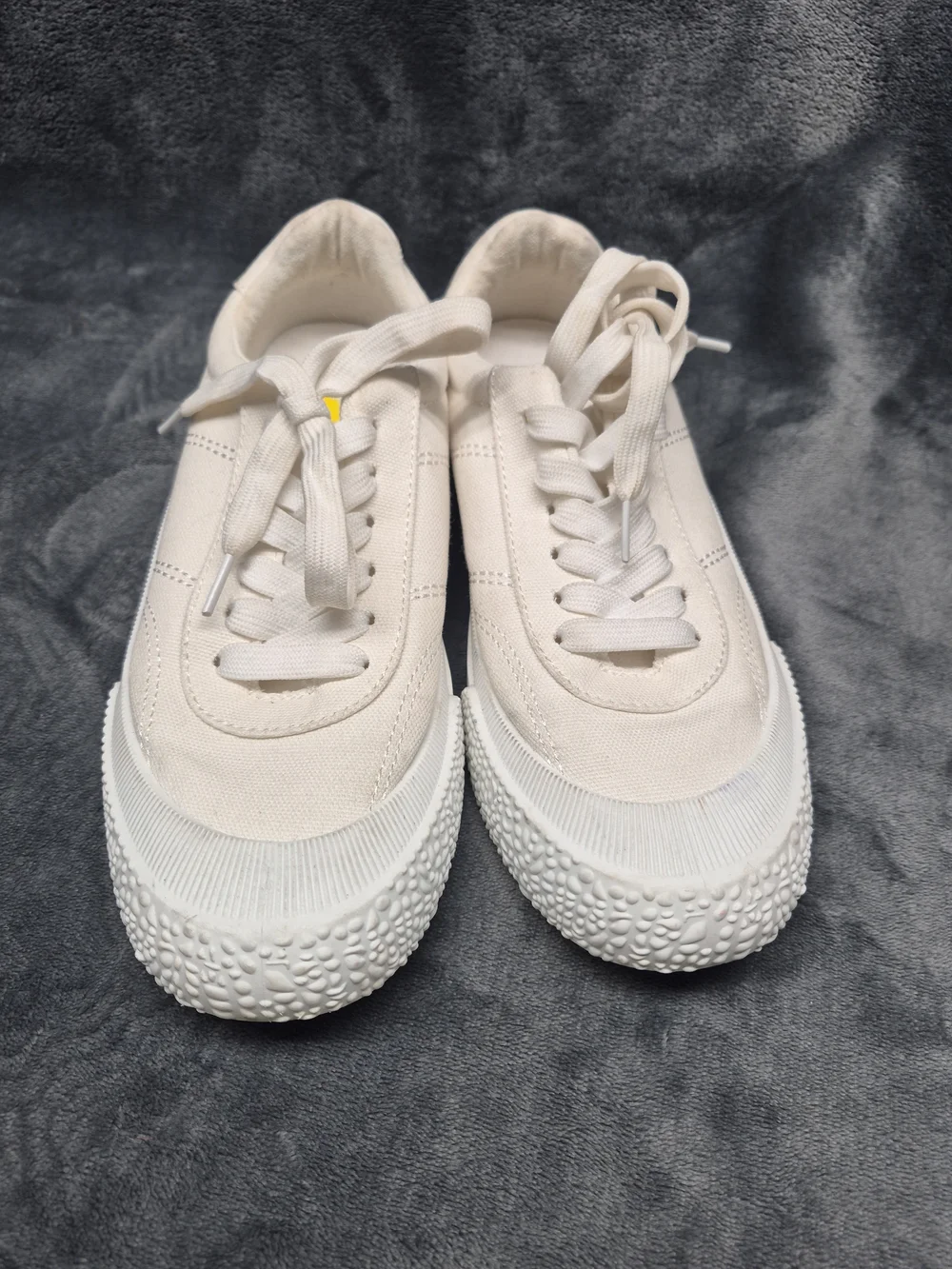 Aloha Island Womens 194309 Marsha White Low Top Canvas Lace Up Size 8M Sneakers